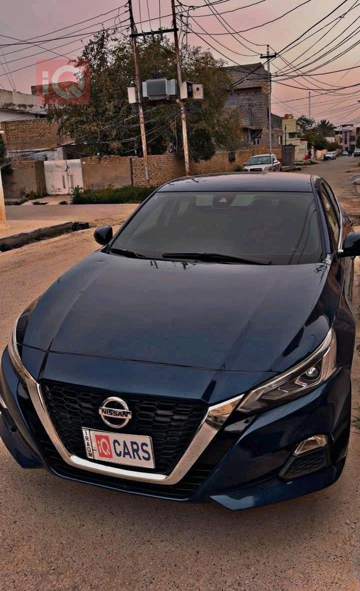 نيسان ألتيما